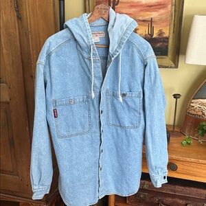 VINTAGE UnionBay Light Wash Denim Jacket Shacket